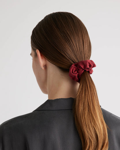 100% Washable Silk Scrunchies - One Size / Black