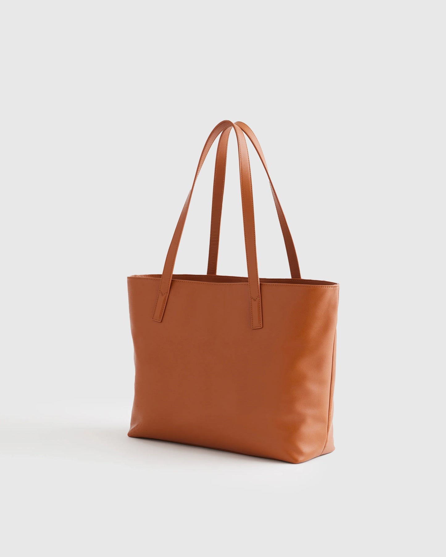 Classic Italian Leather Tote - One Size / Black