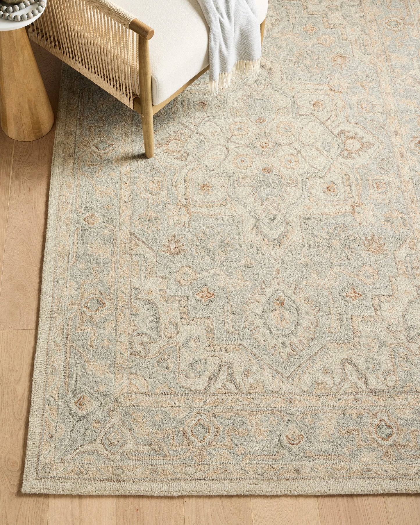 Albany Hand-Tufted Rug - 5' x 8' / Light Blue