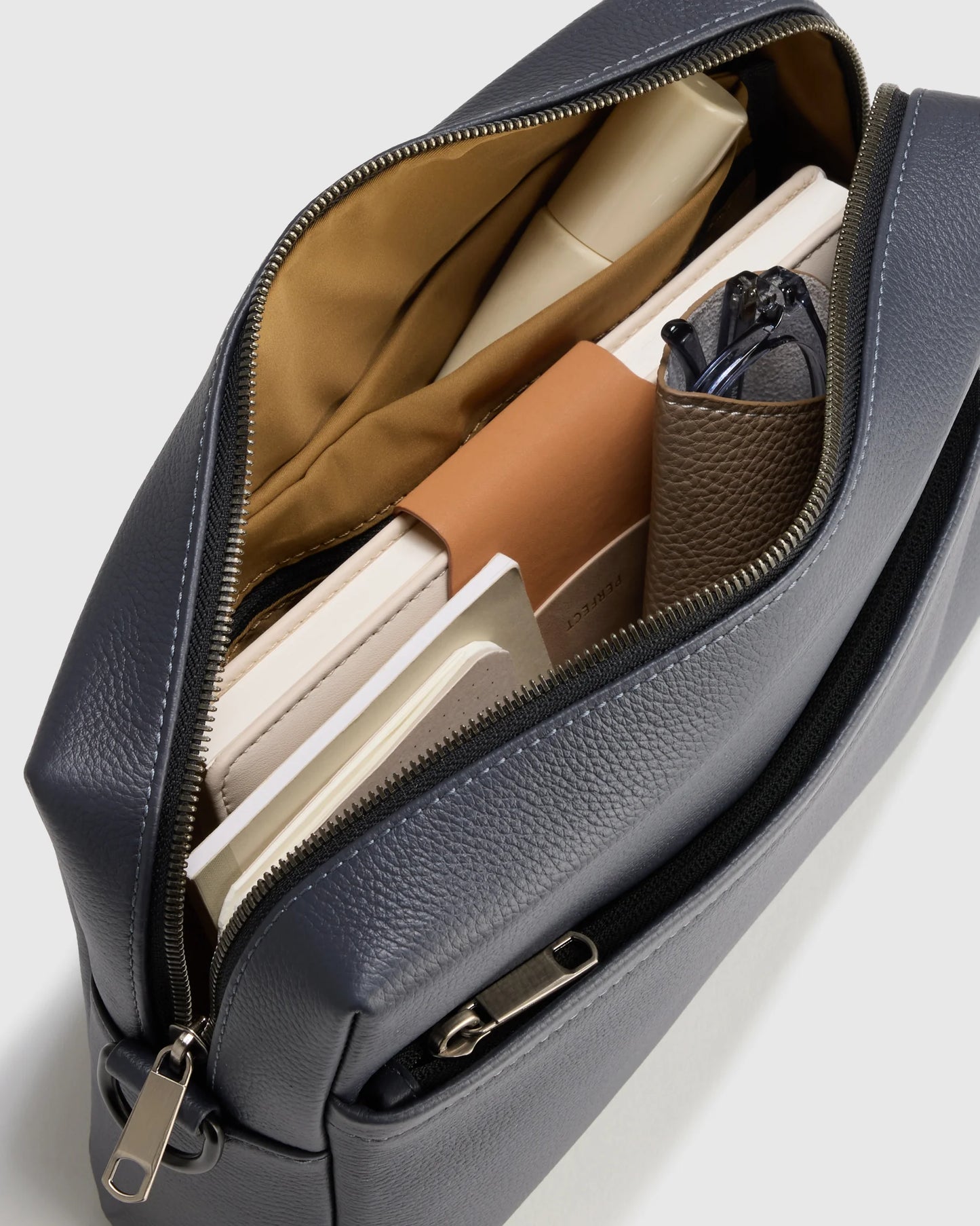 Excursion Italian Leather Crossbody Bag - One Size / Hickory