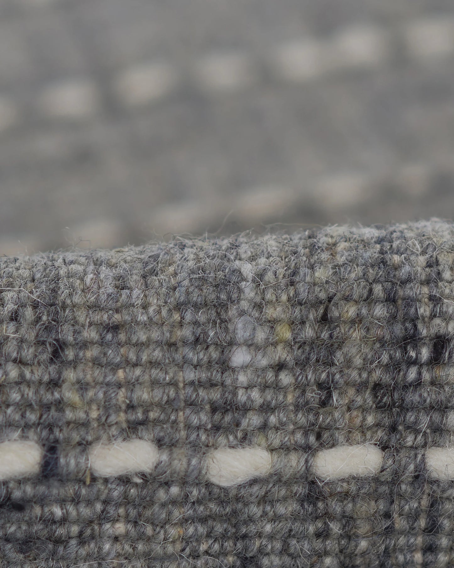 Lark Hand-Loomed Rug - 3'6" x 5'6" / Blue