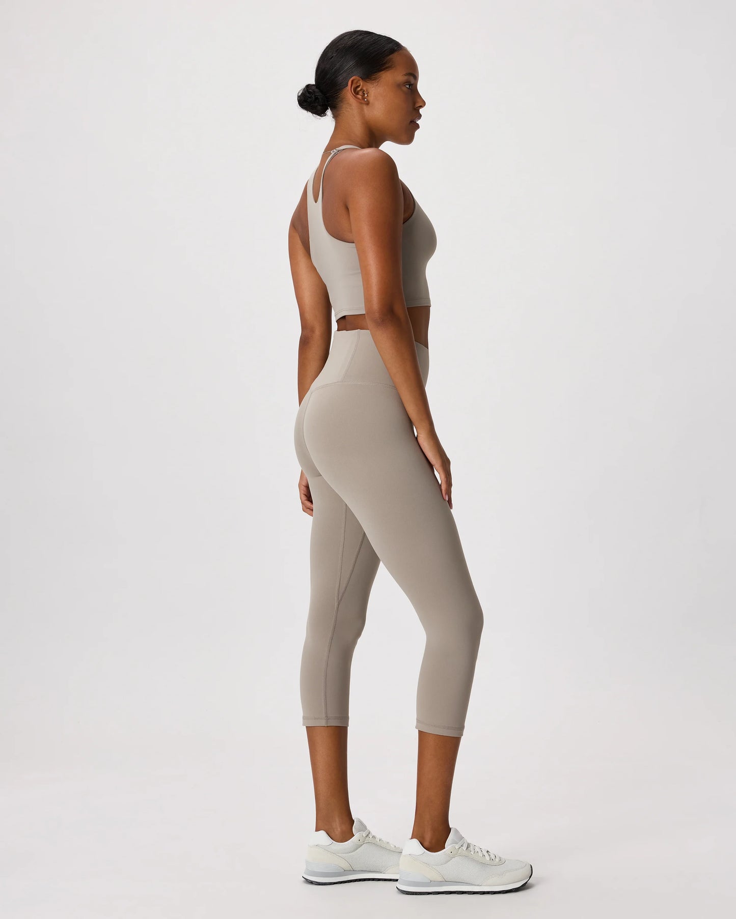 Ultra-Form High-Rise Capri - XS / Dark Coal