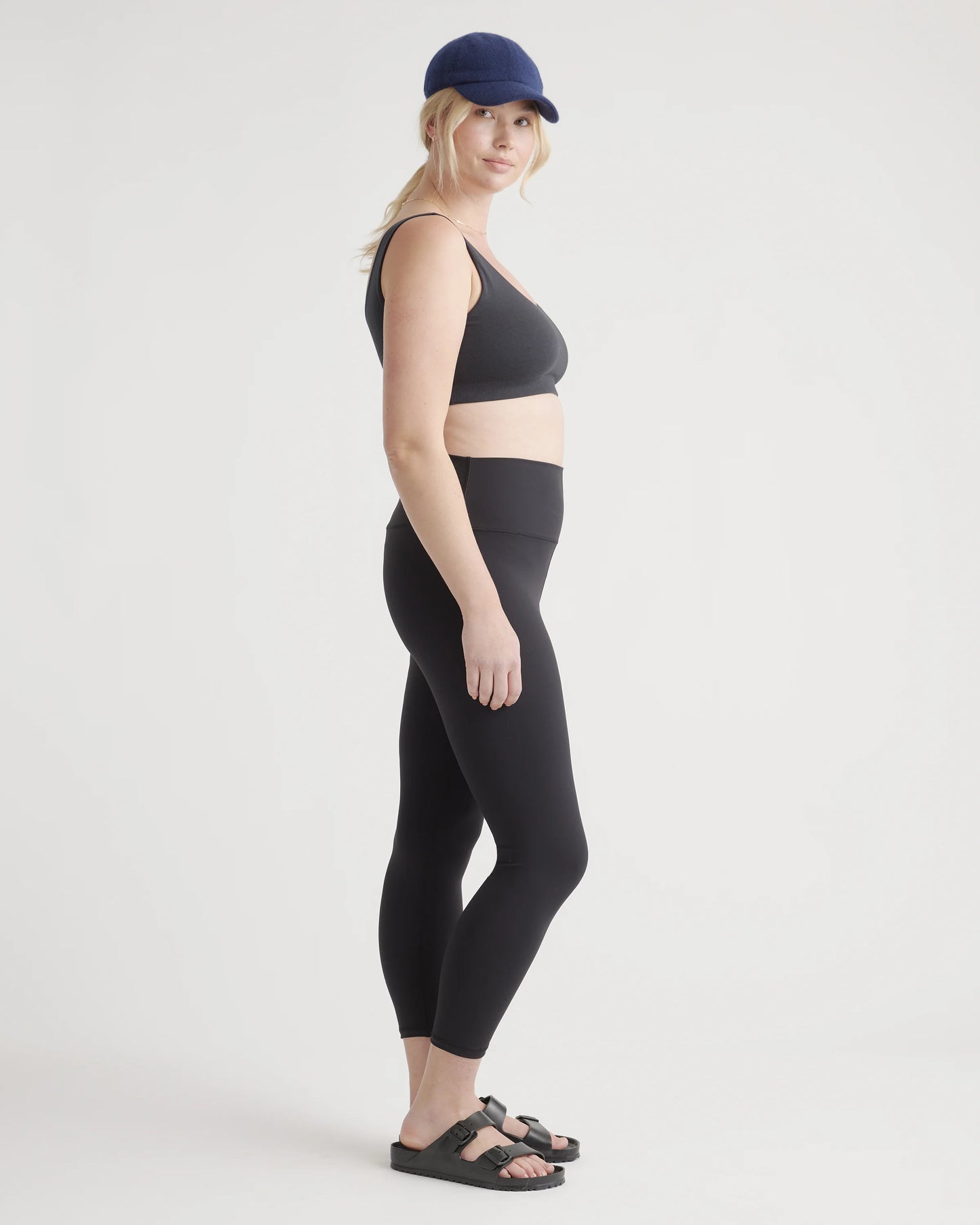 Ultra-Form High-Rise Legging - XS / Black