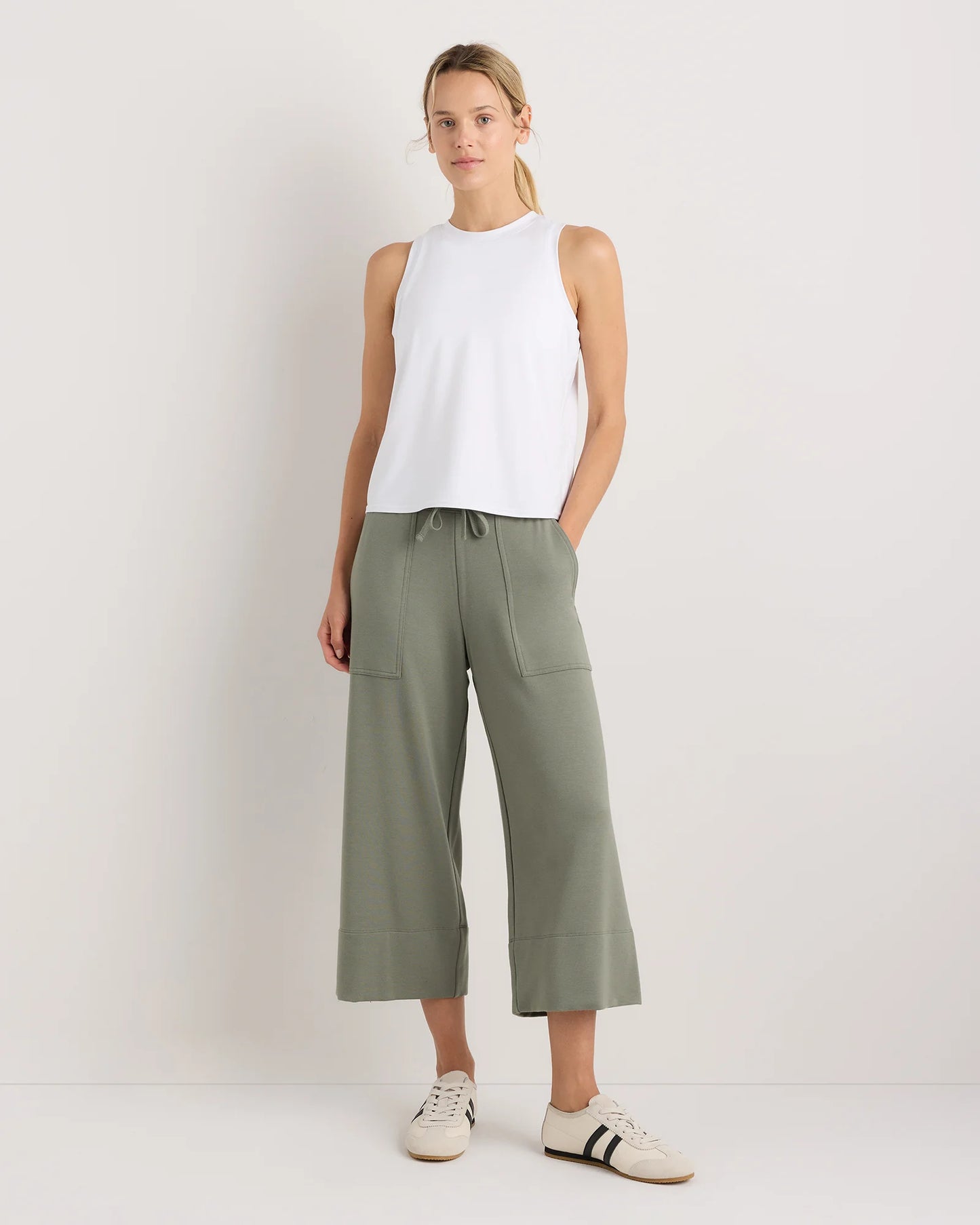 SuperSoft Fleece Cropped Wide Leg Pants - XS / Dried Fig