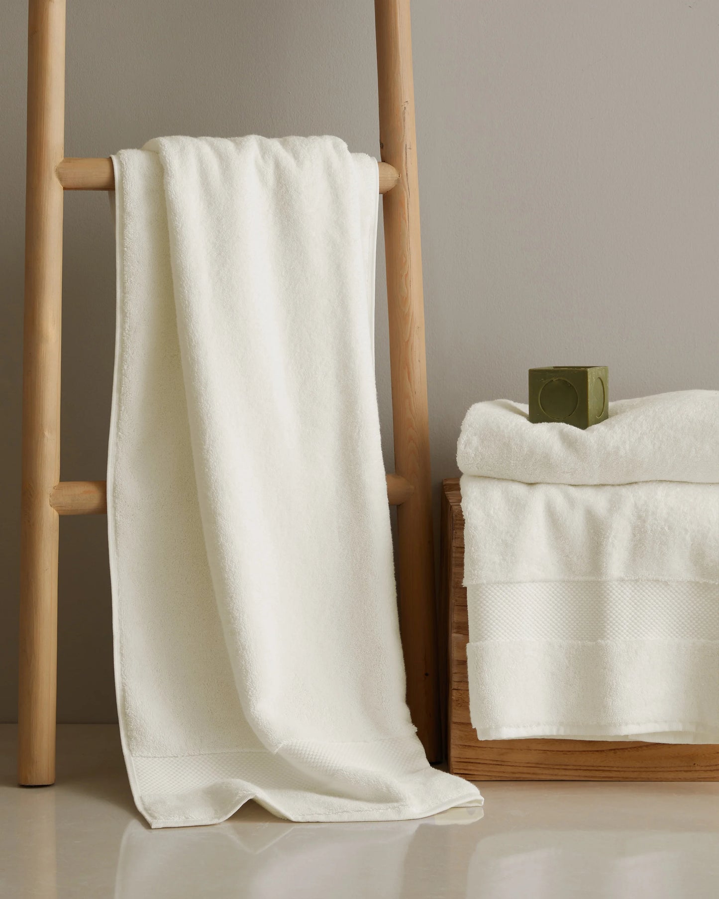 Turkish Ultra Plush Bath Sheet (Set of 2) - One Size / White