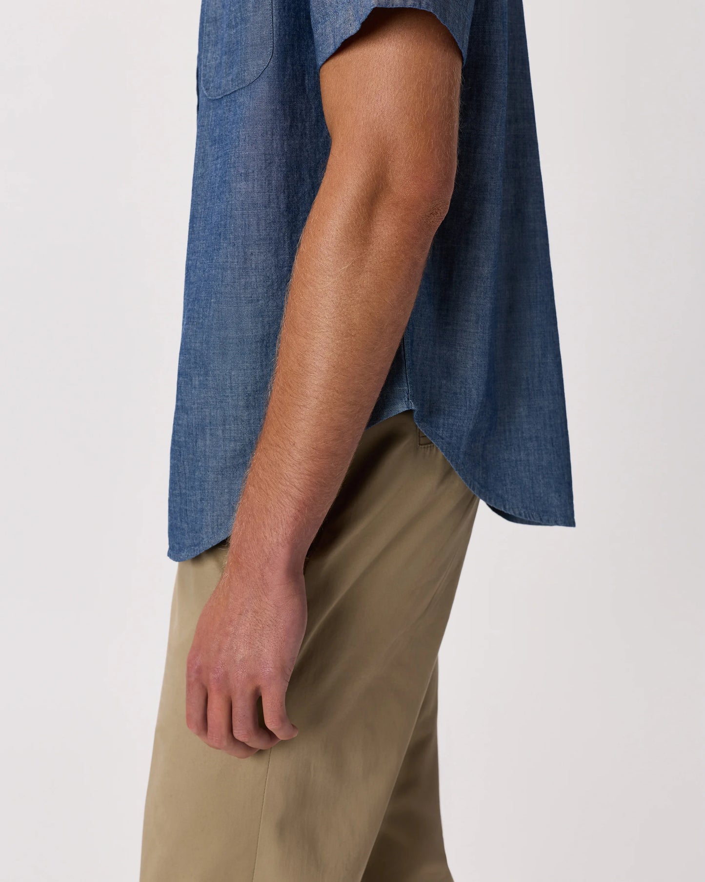 100% Organic Chambray Short Sleeve Shirt - S / Light Chambray