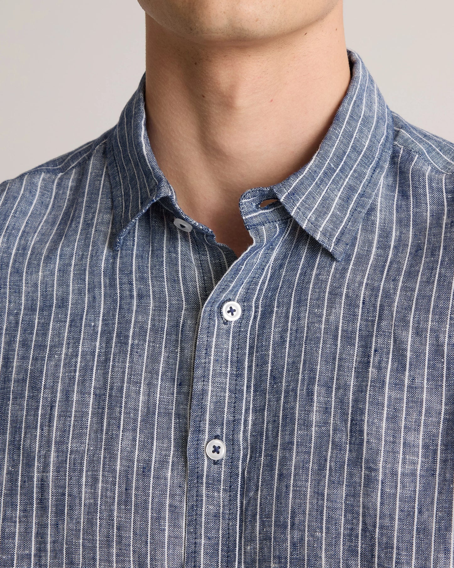 100% European Linen Relaxed Short Sleeve Shirt - XS / Taupe Brown Chambray