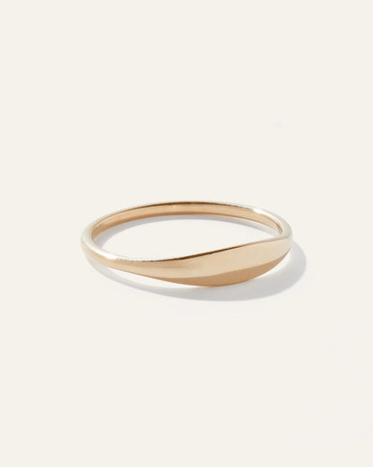 14k Gold Slim Signet Ring - 4 / Yellow Gold