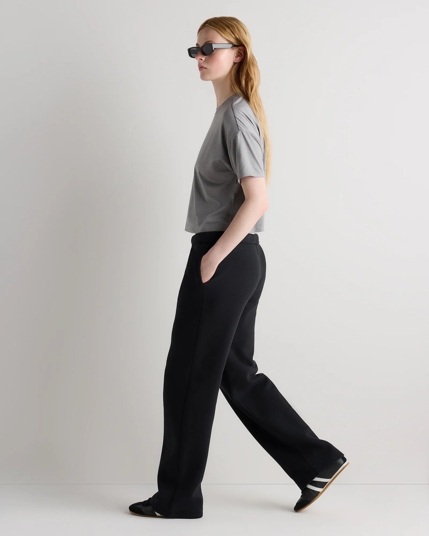 Flowknit Breeze Boxy Cropped Tee - XS / Heather Deep Navy