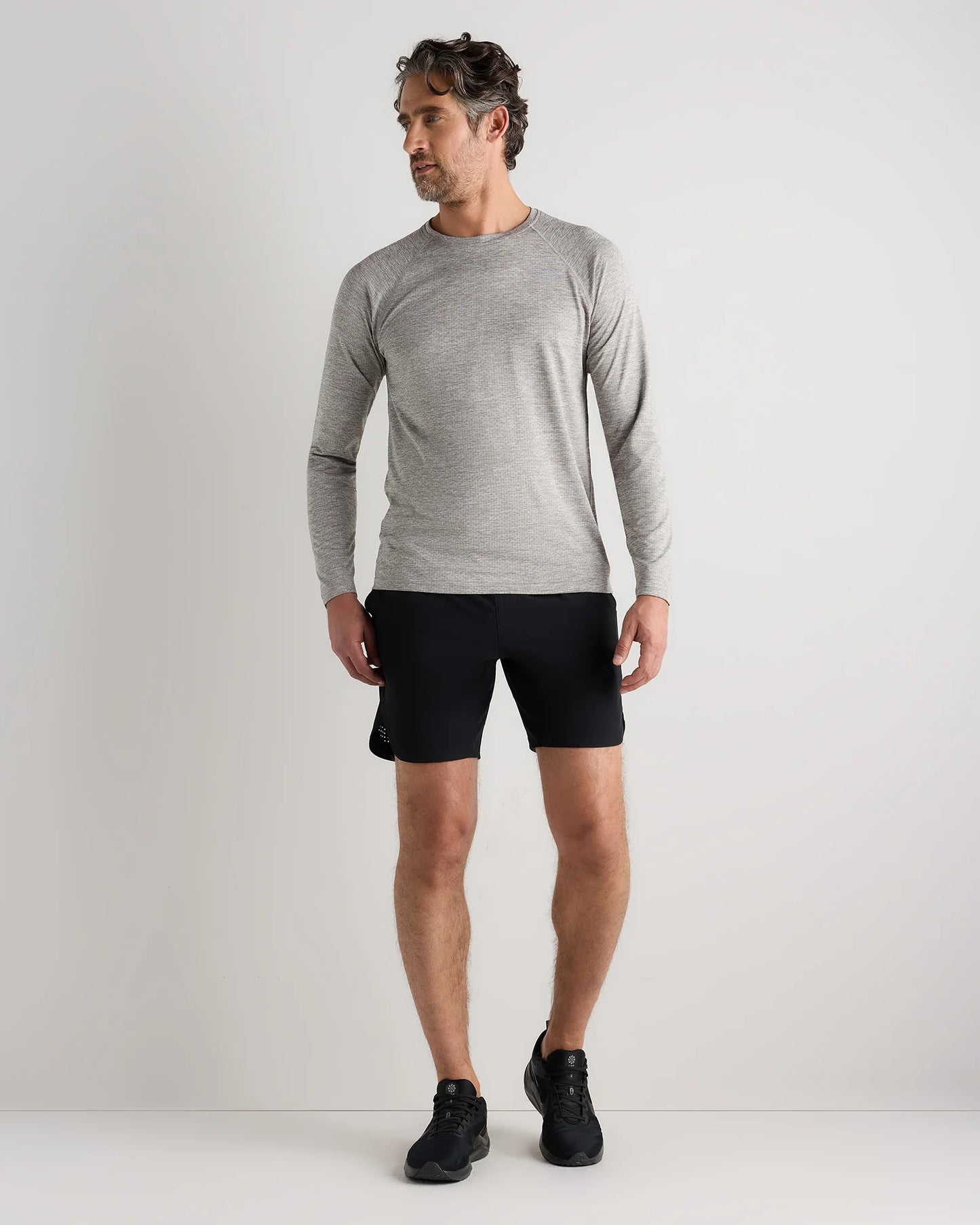 Mesh Performance Training Long Sleeve Tee - S / Heather Navy