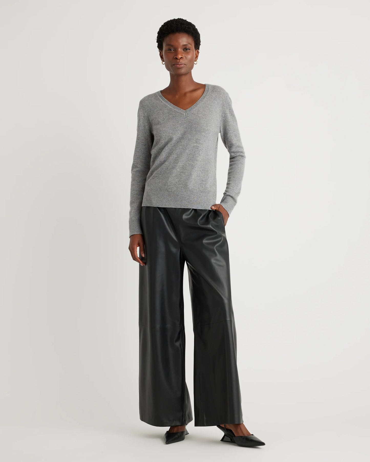 Mongolian Cashmere V-Neck Sweater - XS / Rich Burgundy