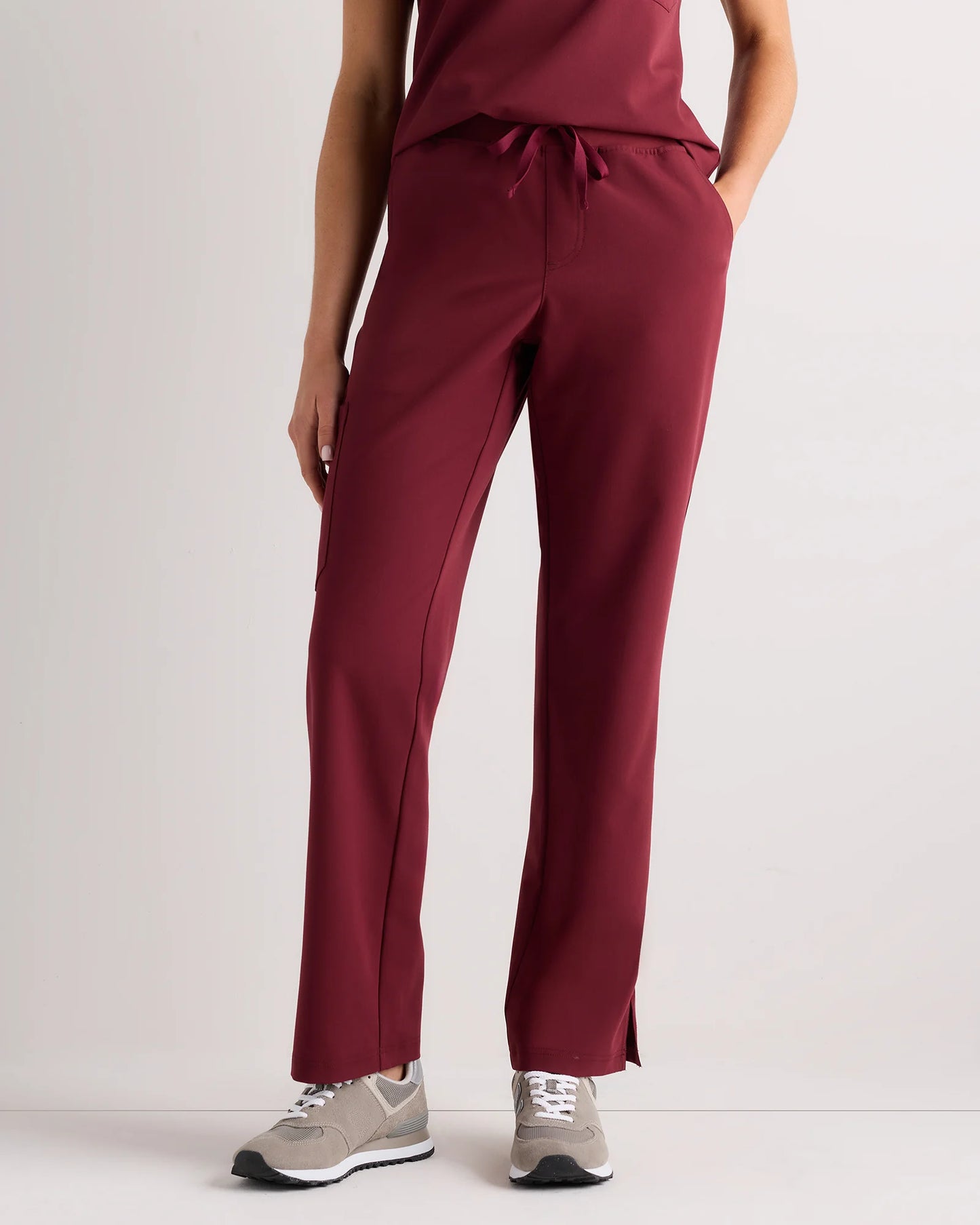 AeraFlex Scrub Cargo Pants - XS / Bold Black
