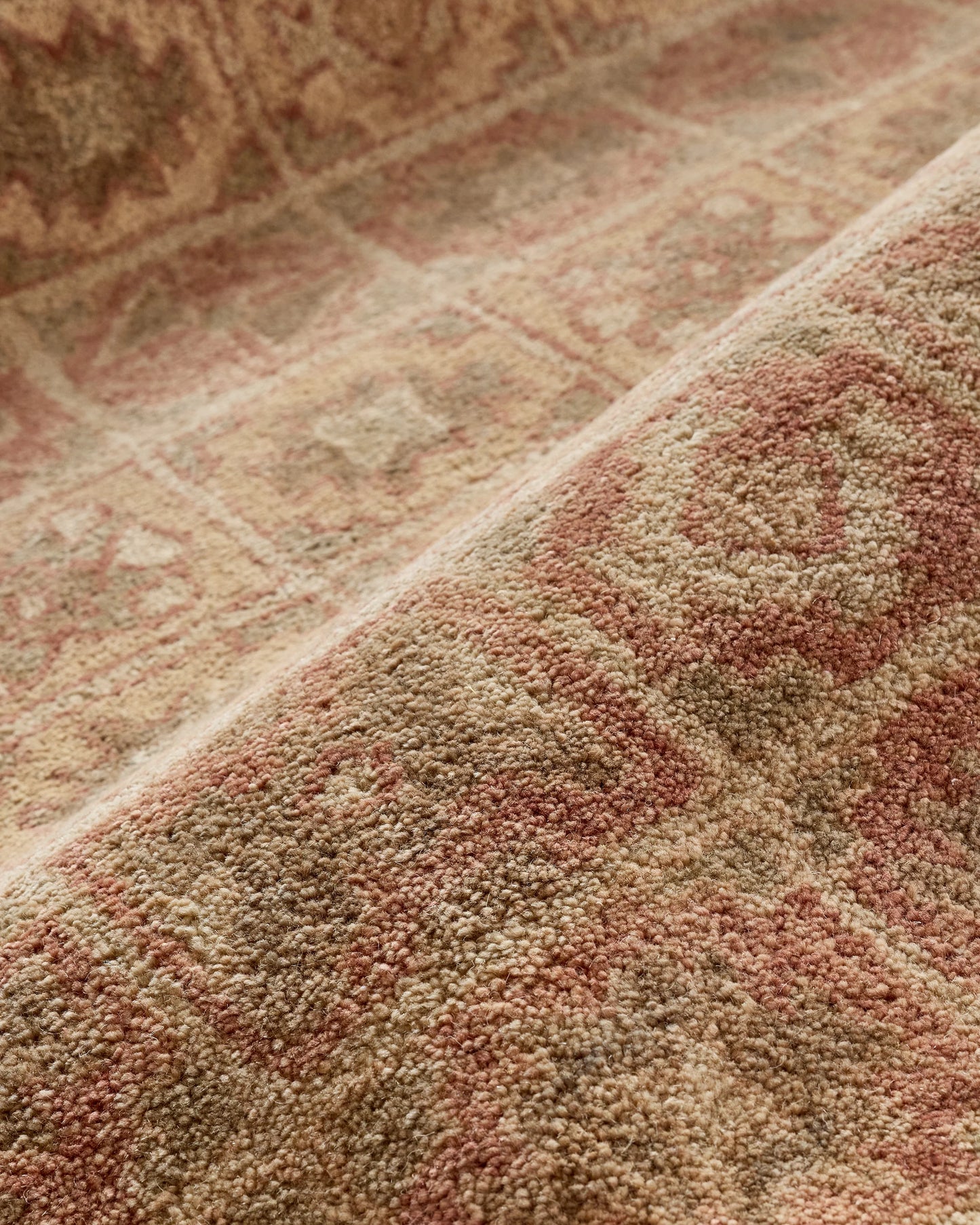 Cambria Wool Rug - 5' x 8' / Rust