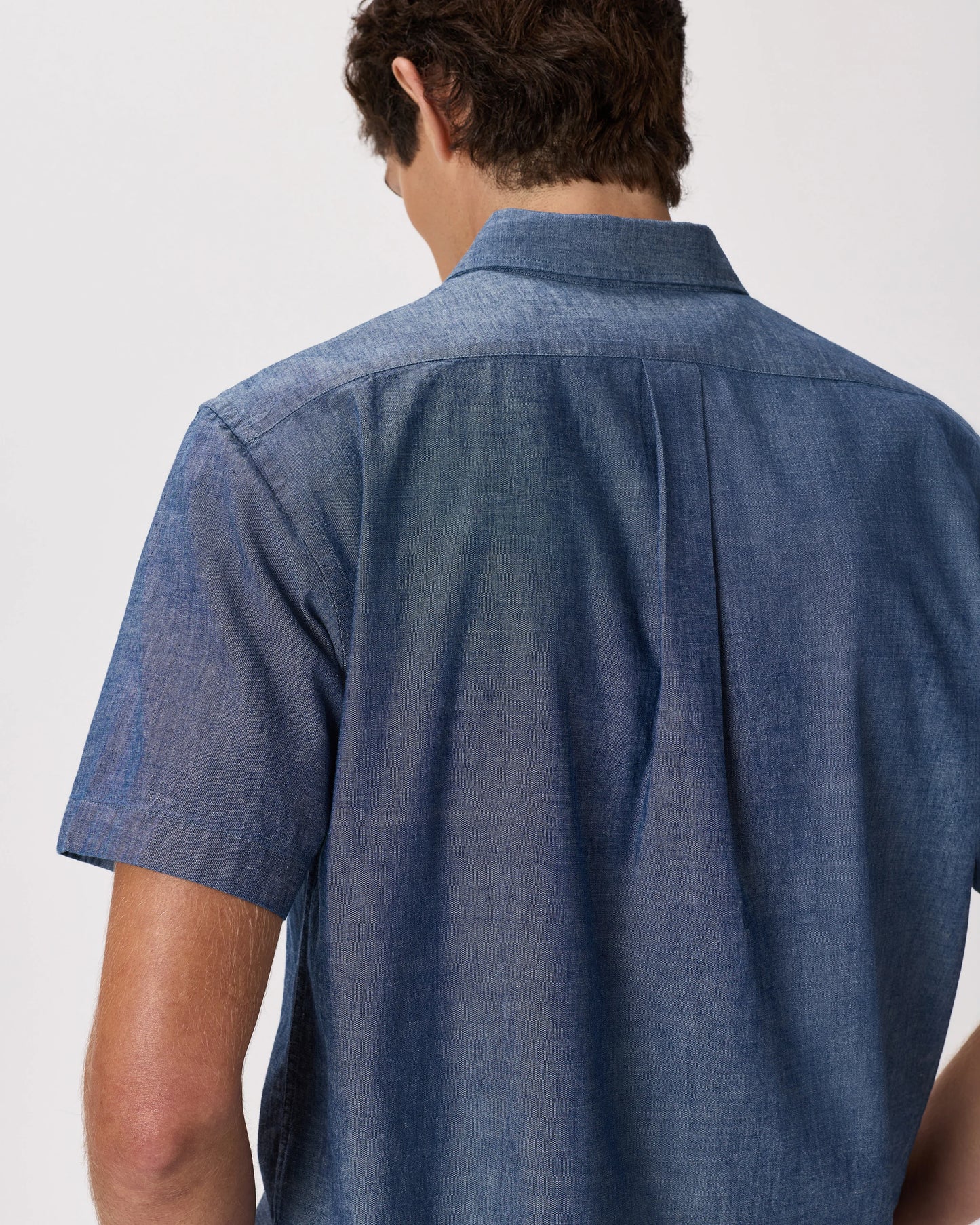100% Organic Chambray Short Sleeve Shirt - S / Light Chambray