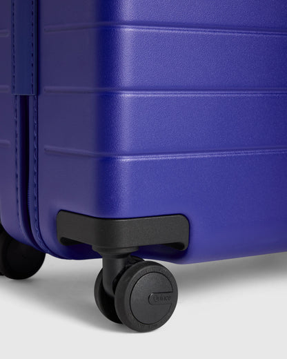 Carry-On Suitcase - One Size / Coastal Cobalt