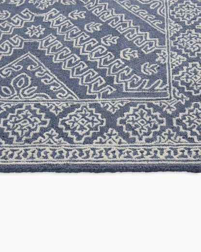 Maisie Tufted Wool Rug - 3' x 5' / Sky Blue