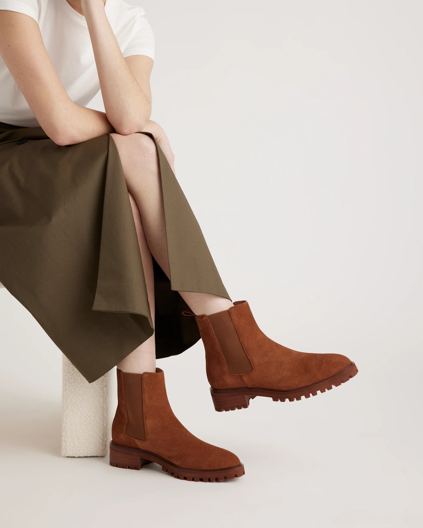 Suede Chelsea Boot - 5 / Desert