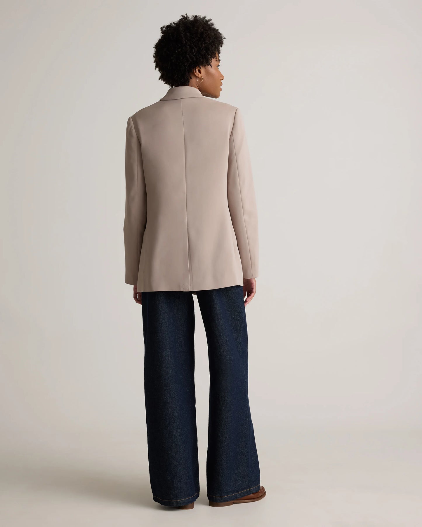Stretch Crepe Relaxed Double-Breasted Blazer - XS / Sand