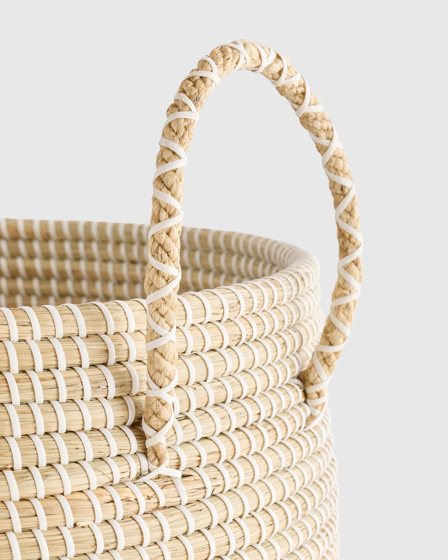 Handwoven Seagrass Lidded Storage Baskets (Set of 3) - Set of 3 (S/M/L) / White Wash
