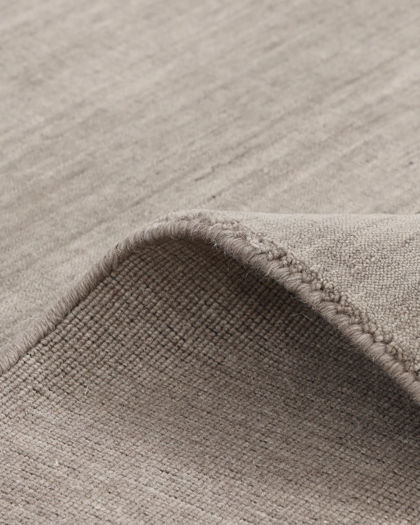 Indie Hand-Loomed Wool Rug - 5' x 8' / Taupe