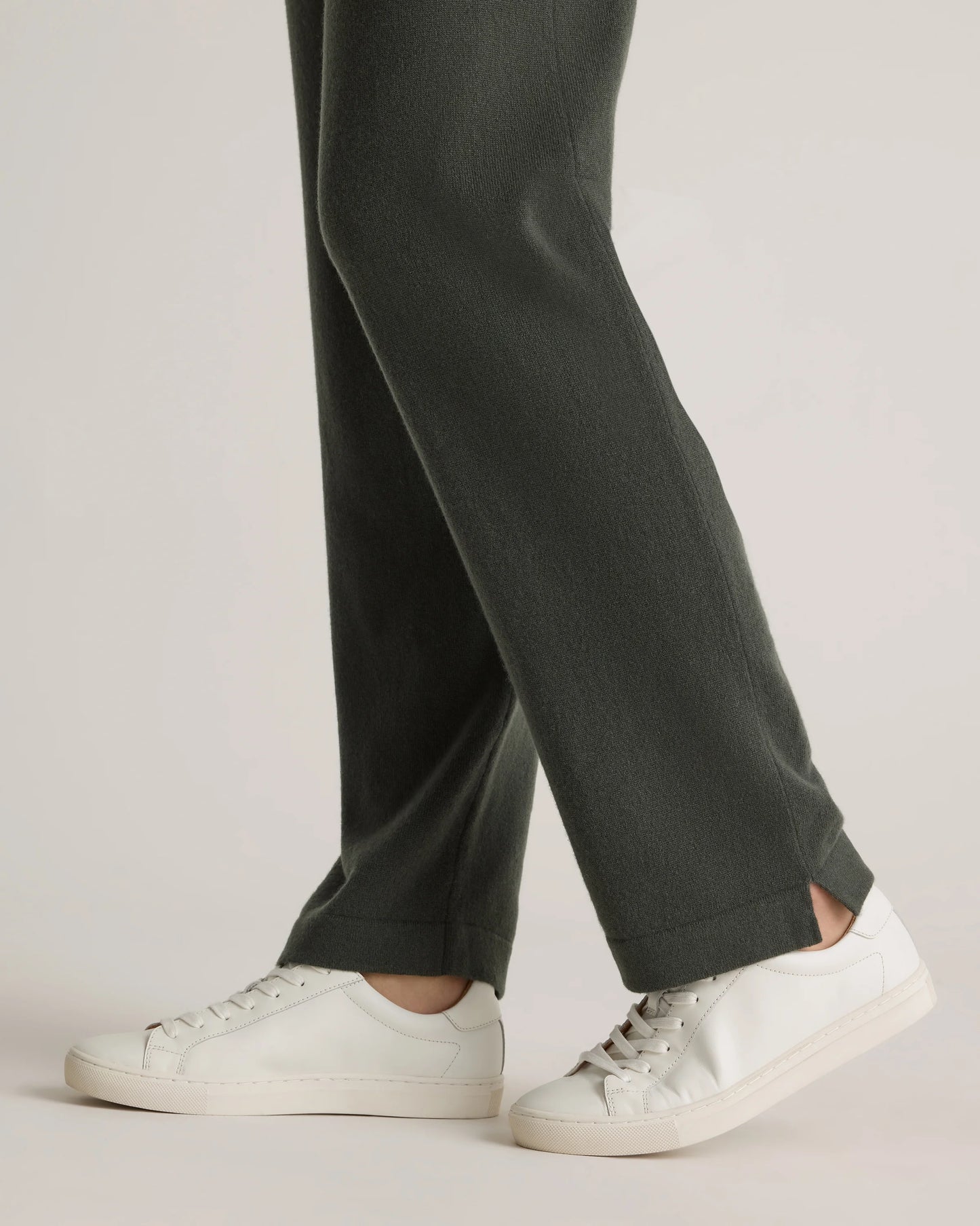 Mongolian Cashmere Straight Leg Pants - XS / Moss