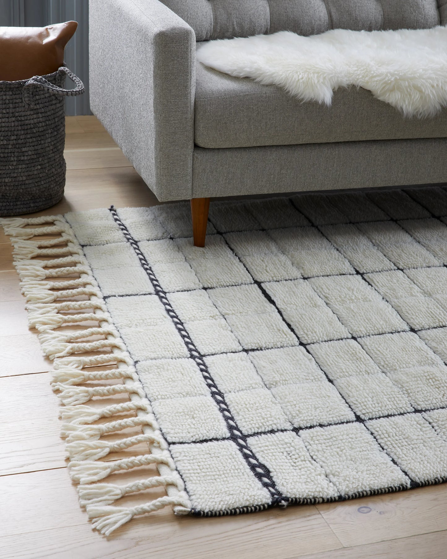 Rima Wool Shag Rug - 3' x 5' / Ivory/Black