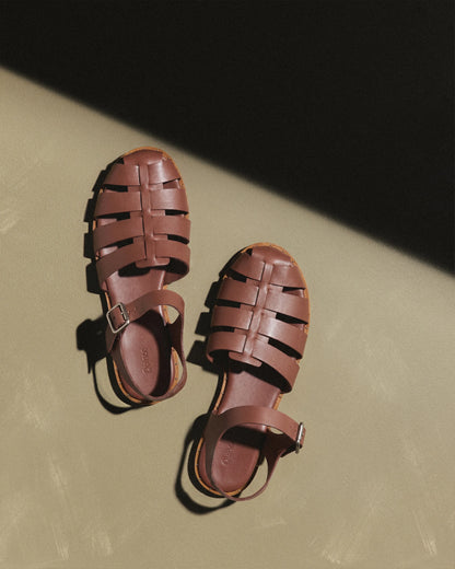 Italian Leather Fisherman Sandal - 5 / Black
