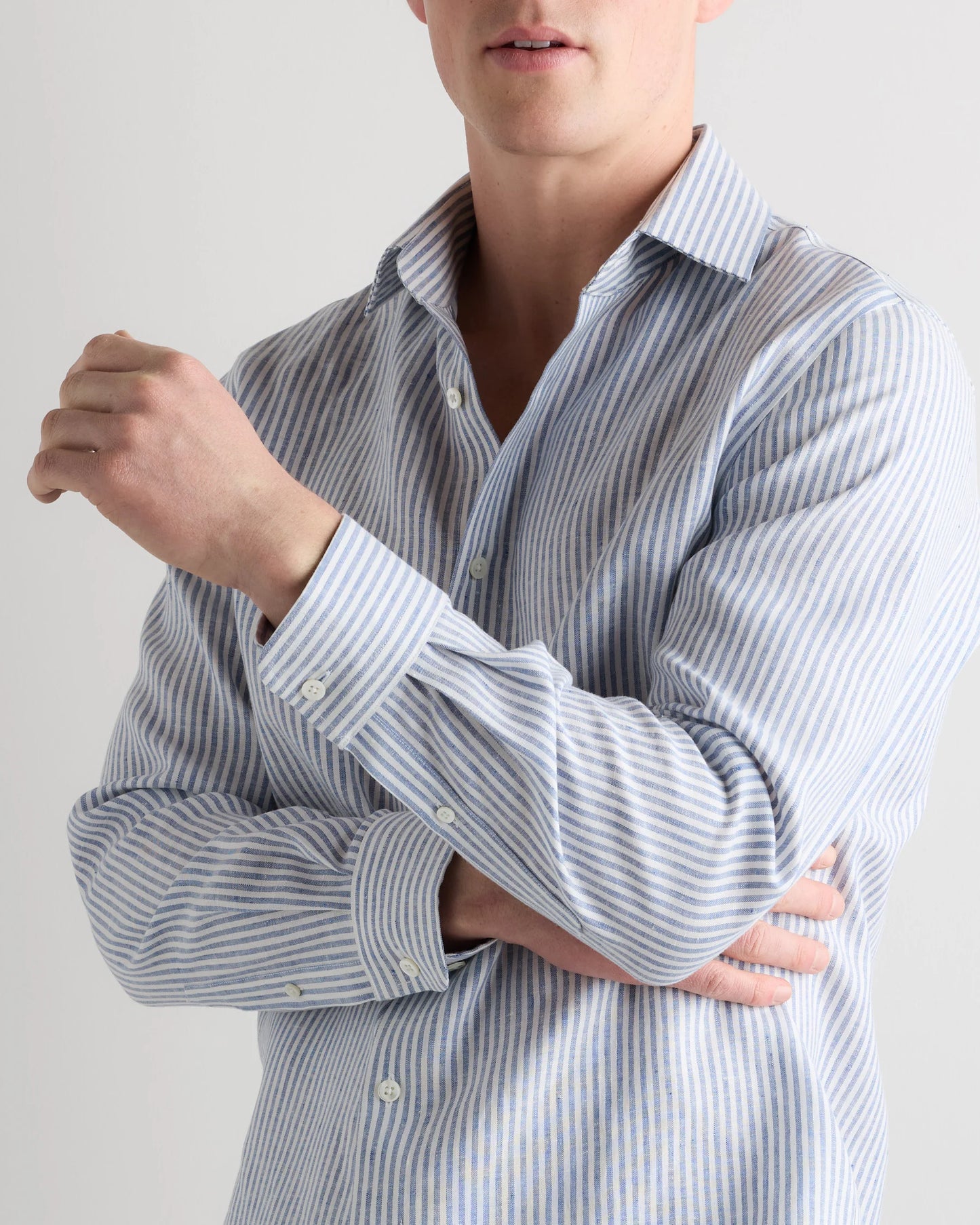 100% European Linen Wrinkle-Resistant Dress Shirt - S / Chambray Blue