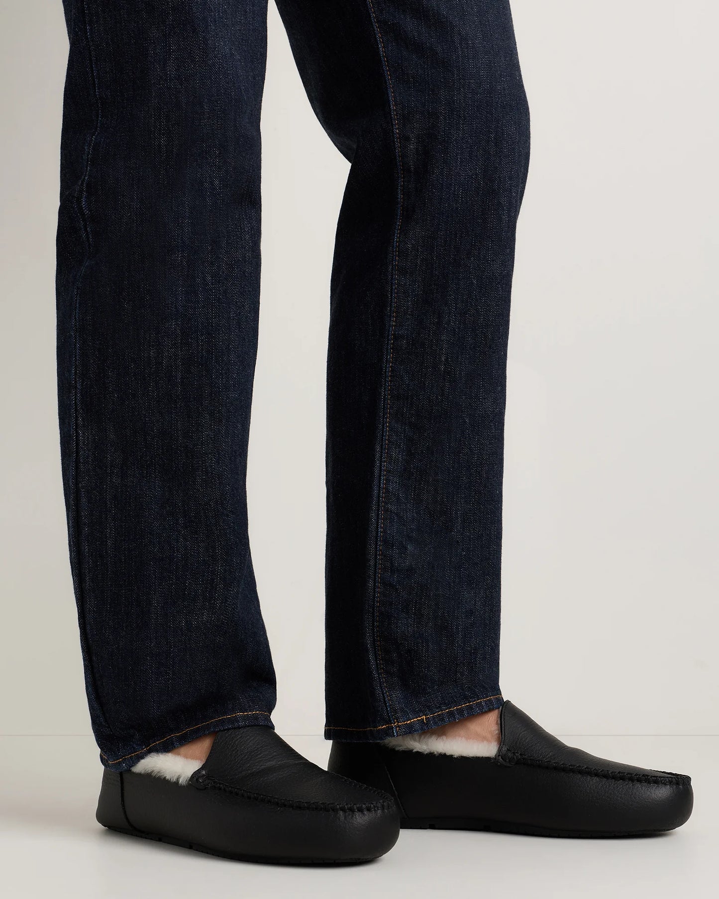 Italian Leather Handstitched Moccasin Slipper - 7 / Black