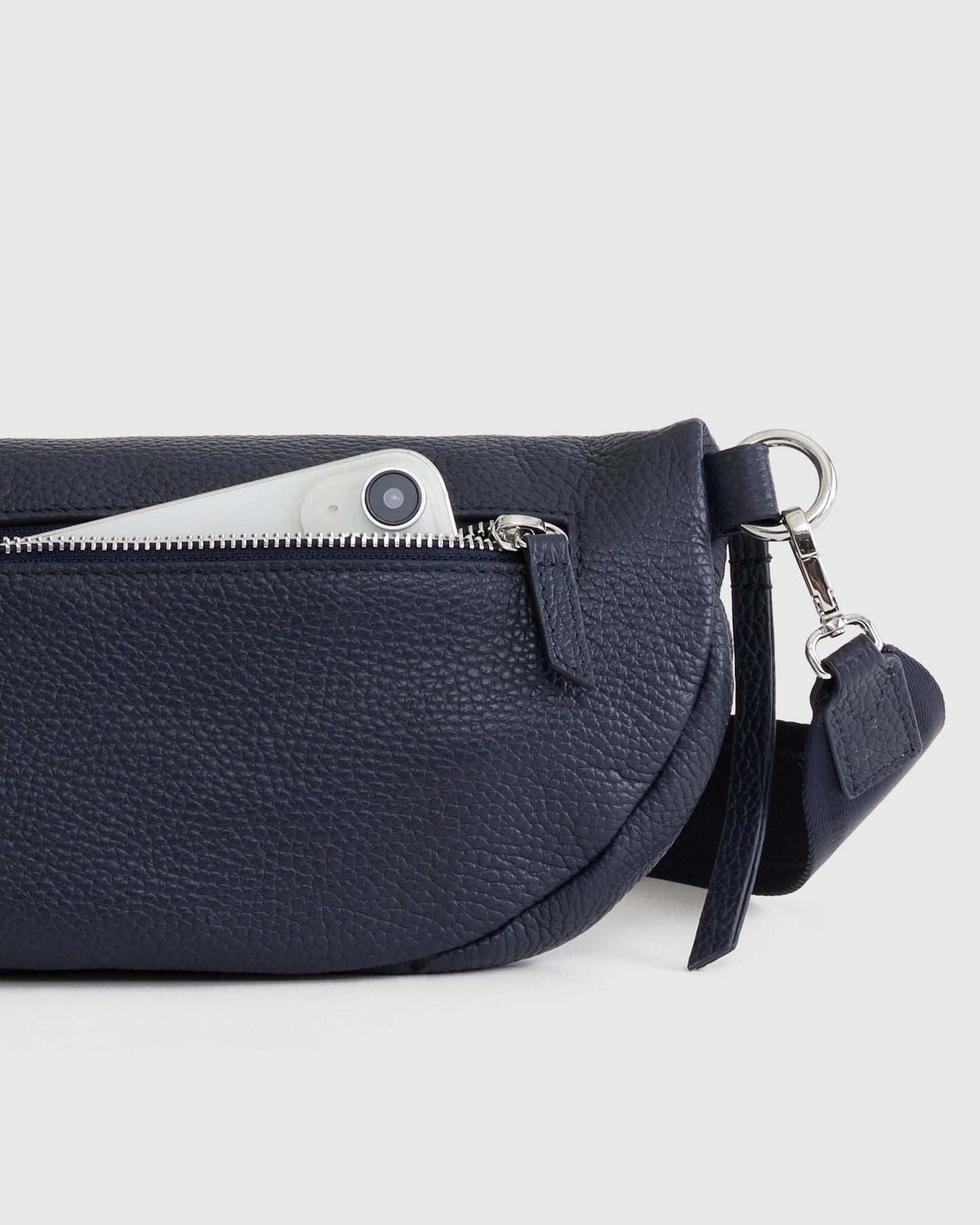 Quinn Sling Bag - One Size / Cognac