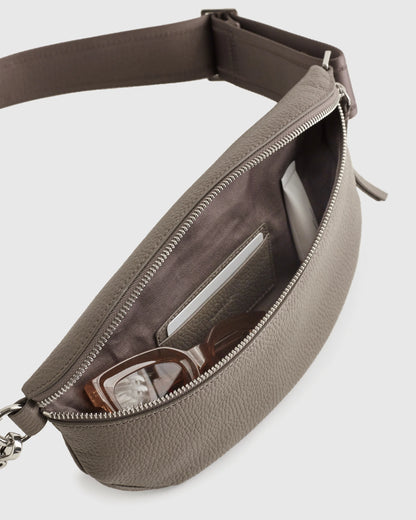 Quinn Sling Bag - One Size / Cognac
