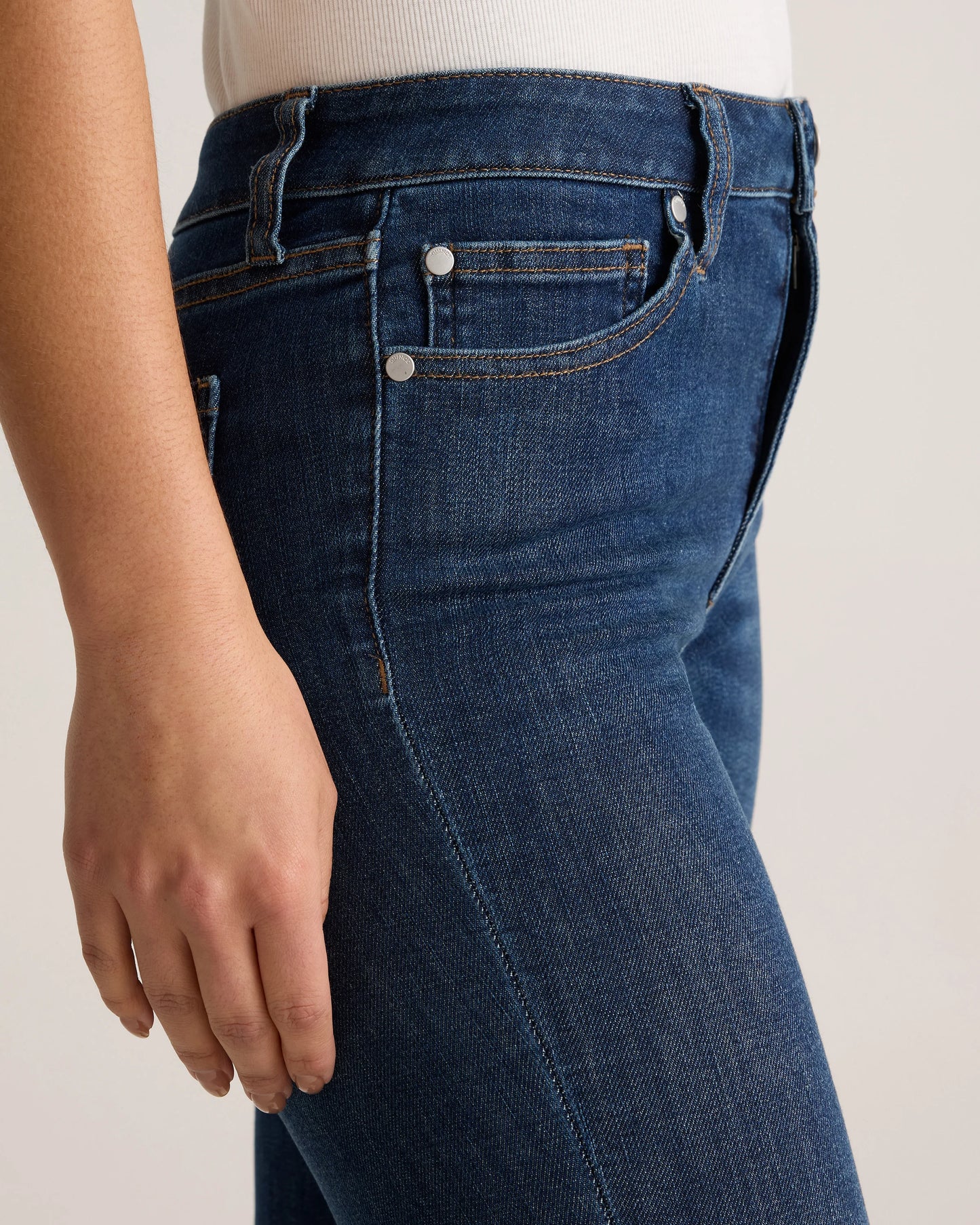 Bella Stretch Skinny Jeans - 24 / Black