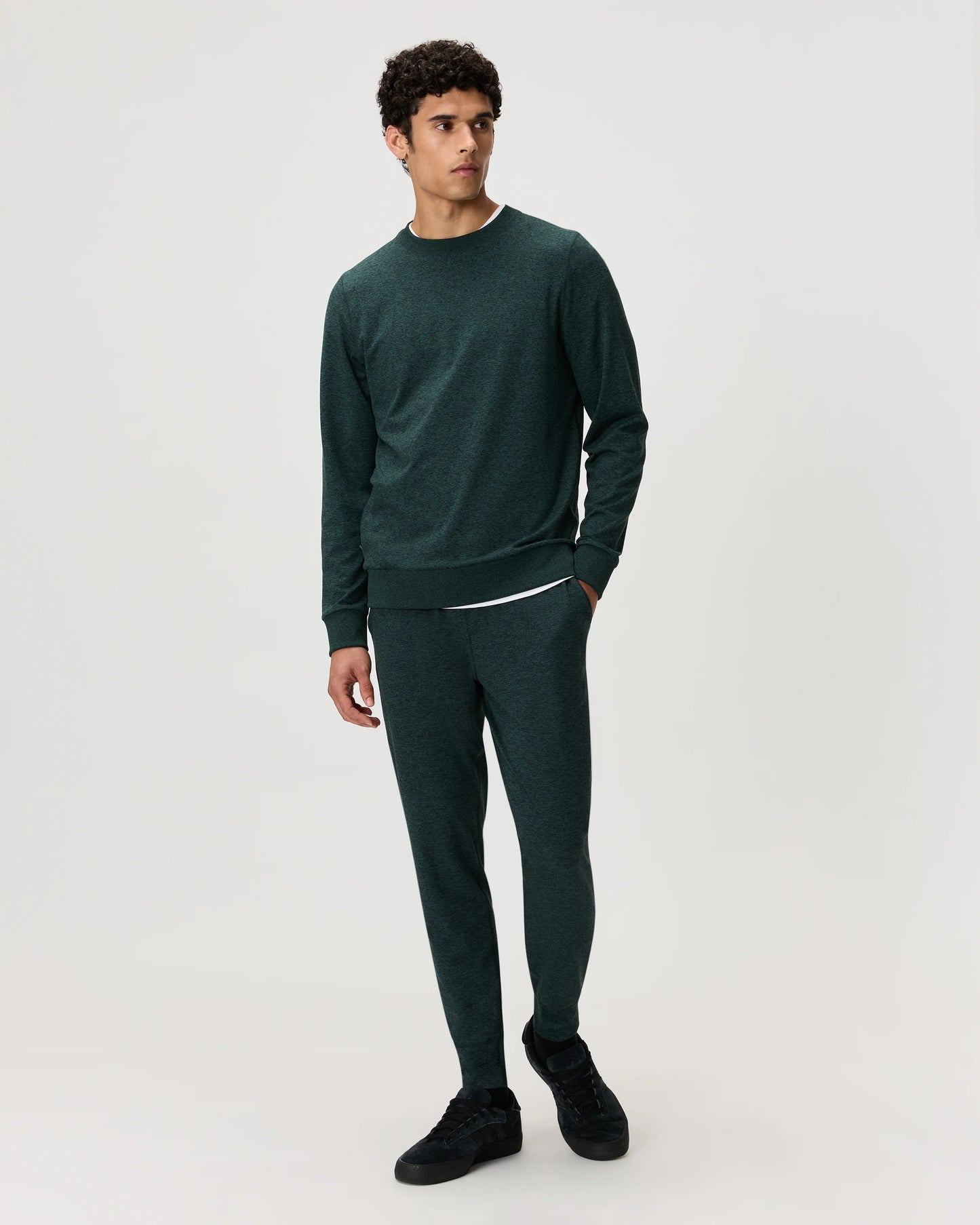 Flowknit Performance Crew Sweatshirt - S / Solid Chalk