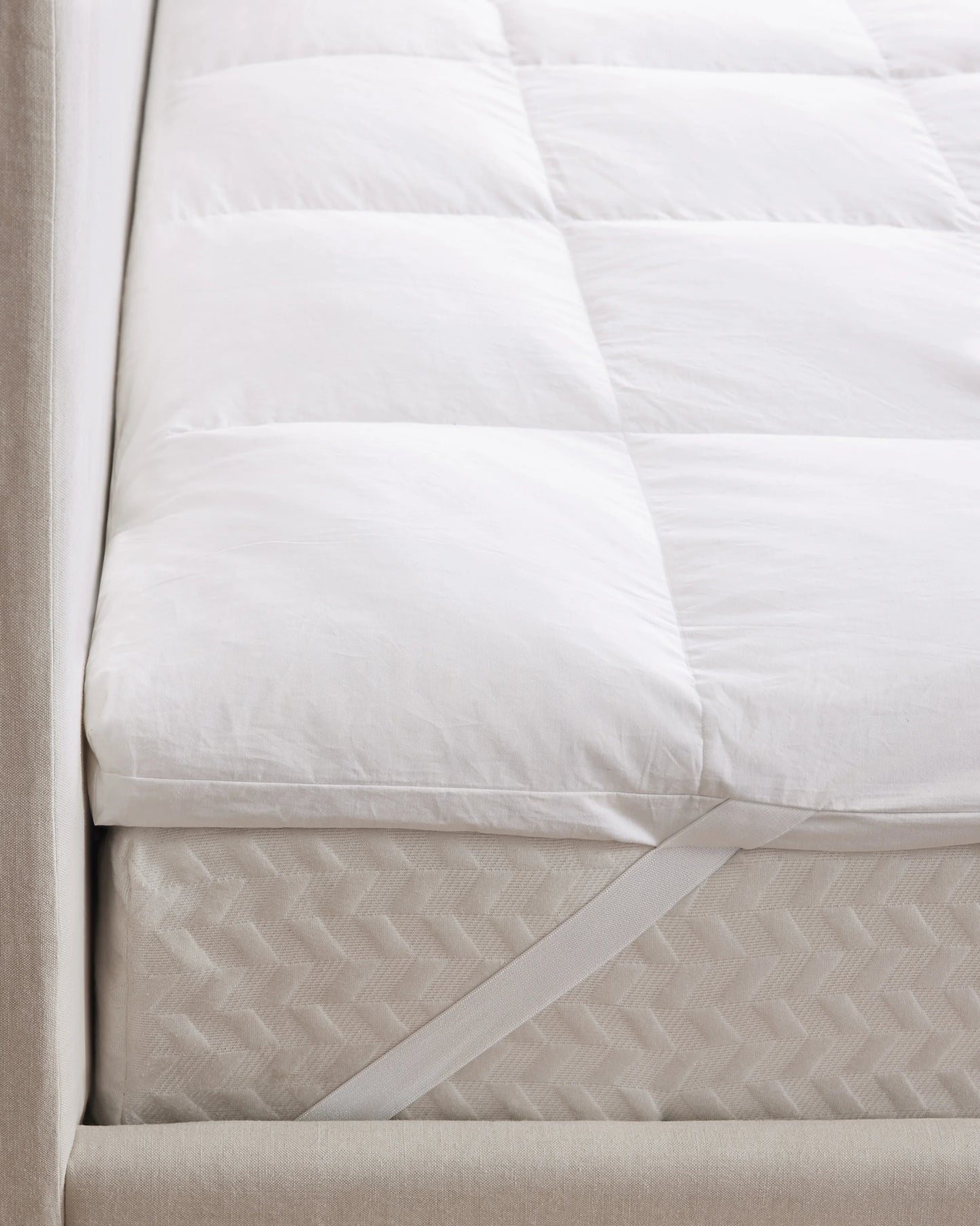 Premium Featherbed Mattress Topper - Full / White