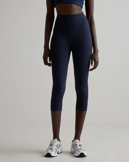Ultra-Form High-Rise Capri - XS / Dark Coal