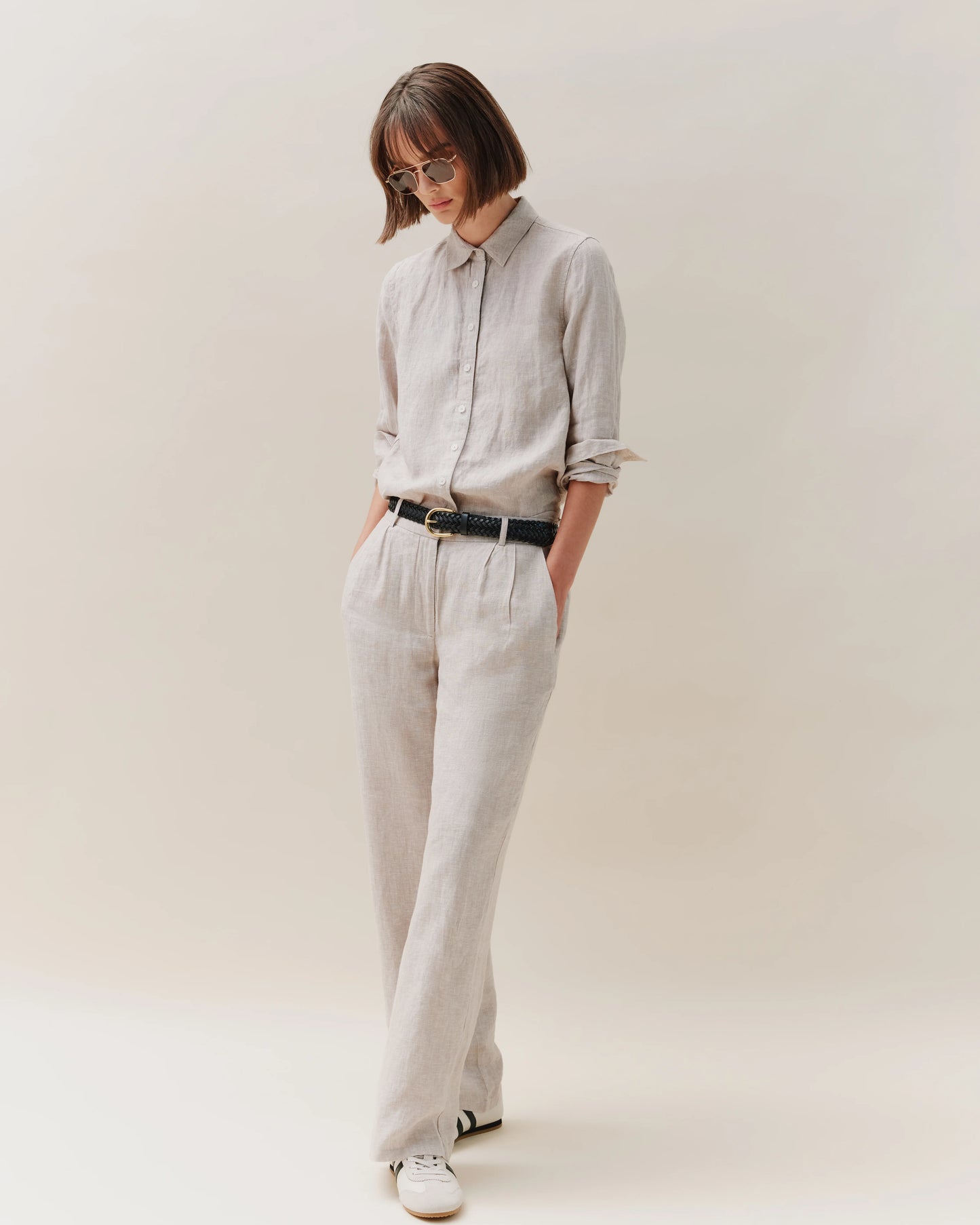 100% European Linen Pleated Trouser - 6 / Deep Navy