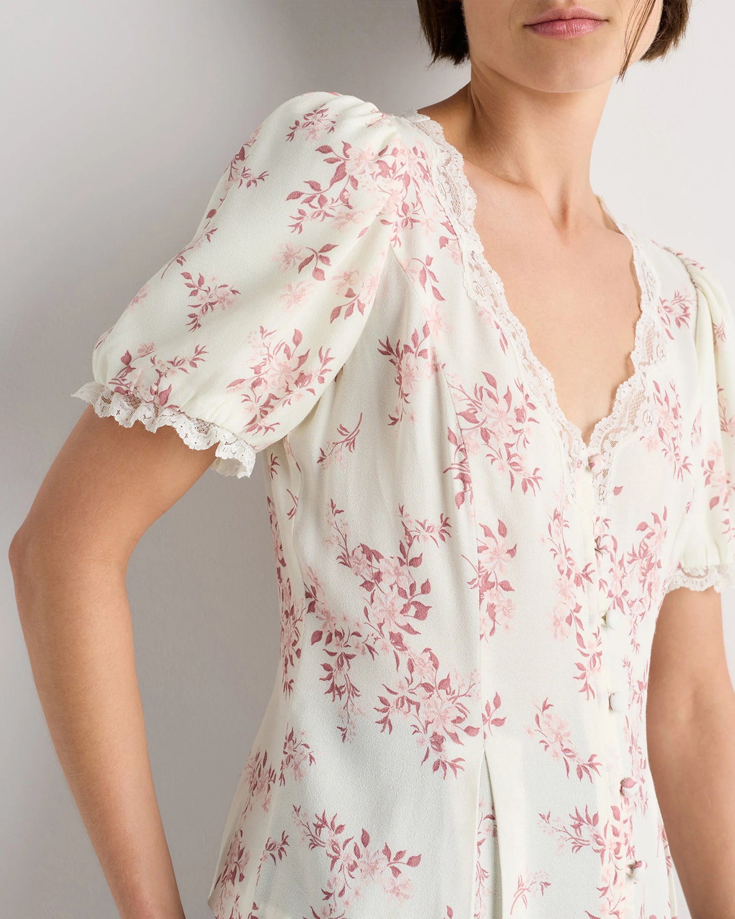 Lightweight Crepe Lace Puff Sleeve Blouse - XS / Ivory Rose Pink Petite Floral