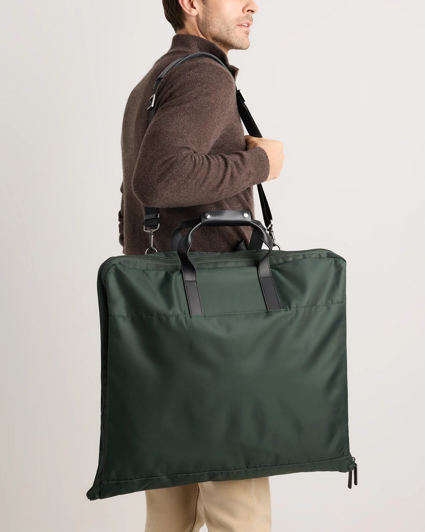 Voyage Nylon Garment Bag - One Size / Dark Green