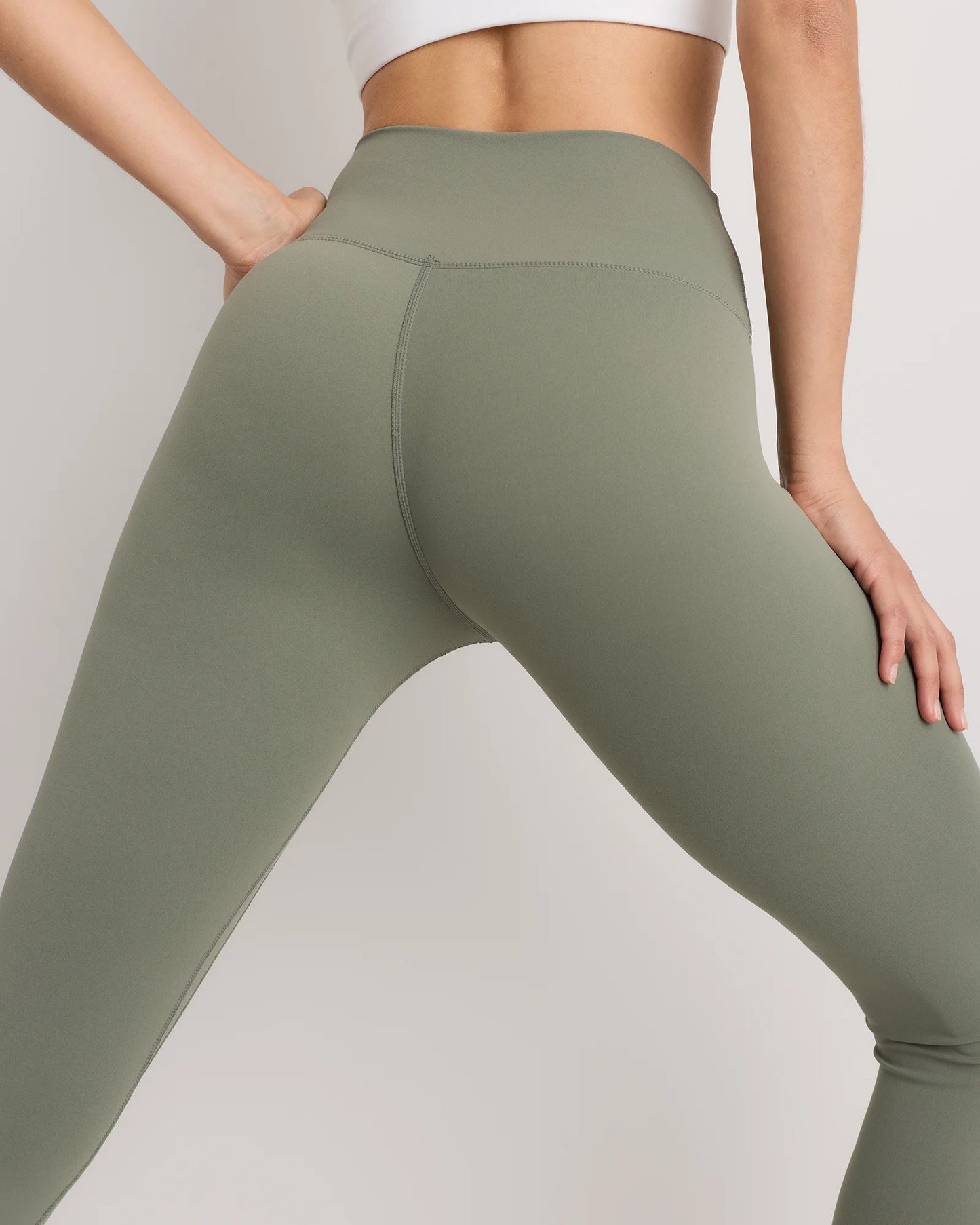 Ultra-Form High-Rise Legging - XS / Black