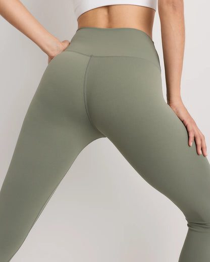 Ultra-Form High-Rise Legging - XS / Black
