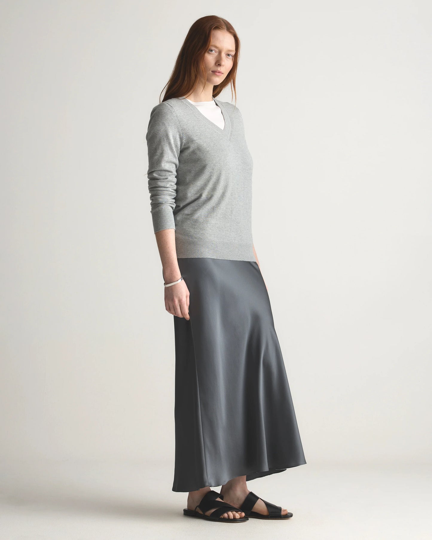 Lightweight Cotton Cashmere V-Neck Sweater - XS / Sugar Stone