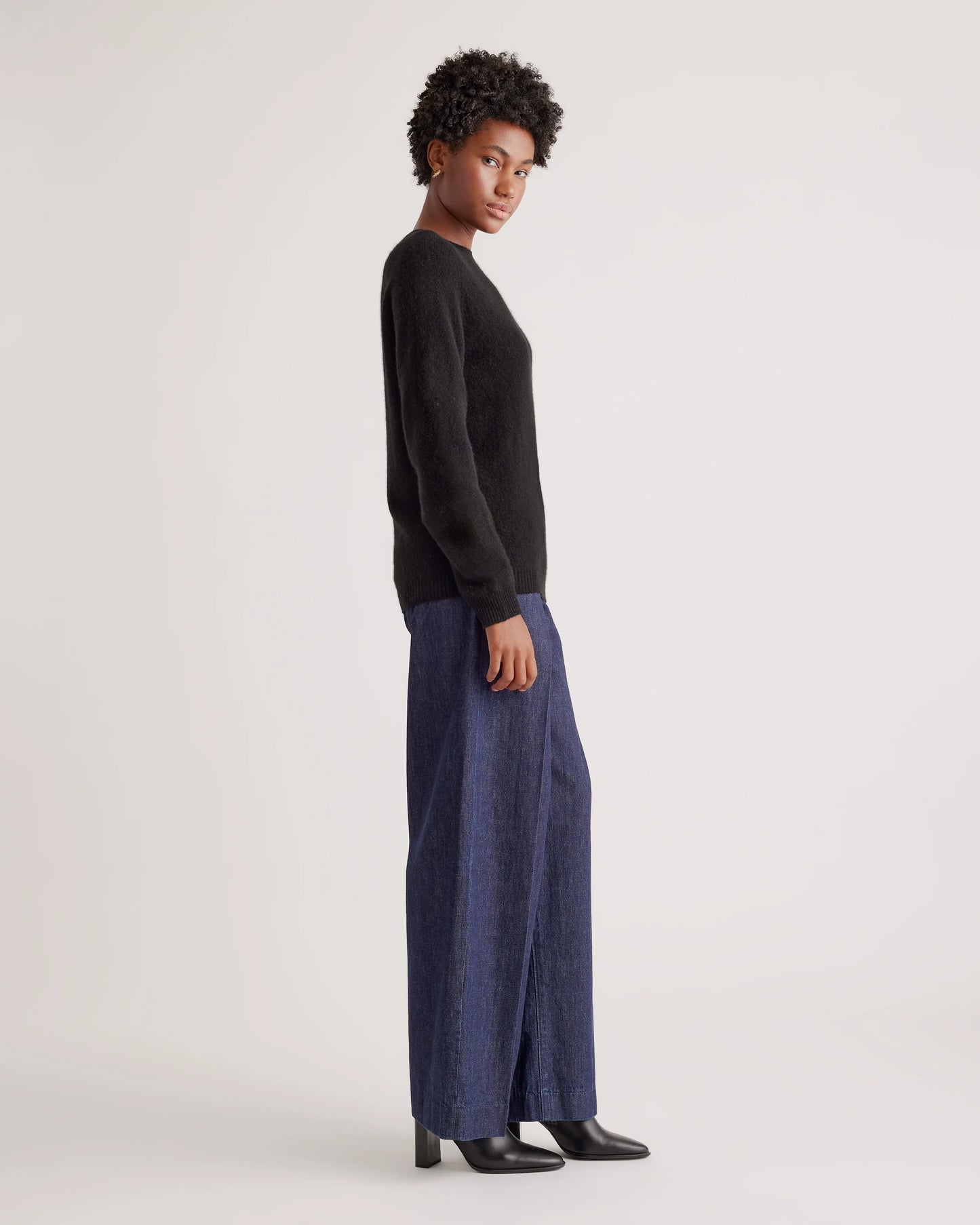 100% Yak Wool Crewneck Sweater - XS / Black