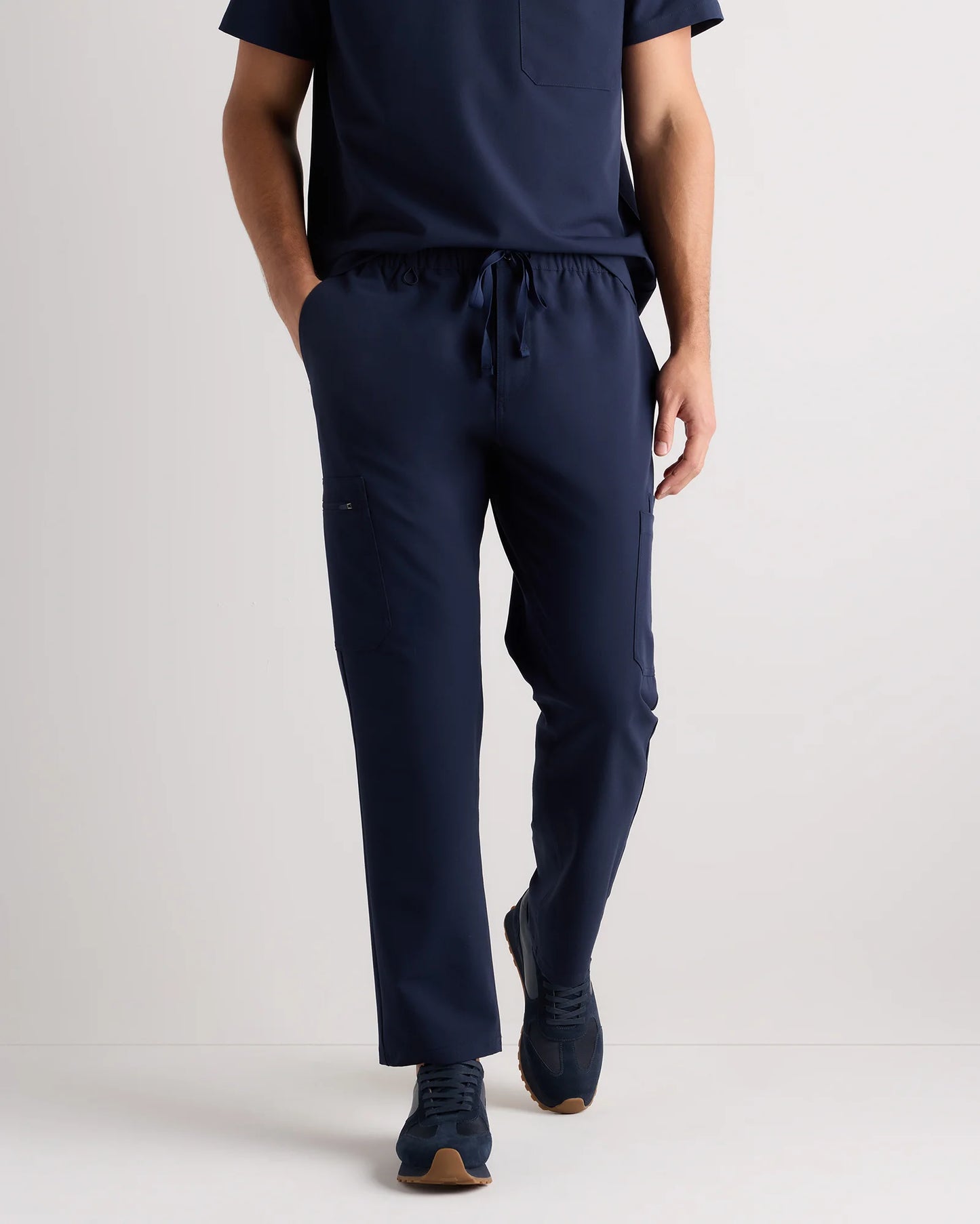 AeraFlex Scrub Cargo Pants - S / Bold Black
