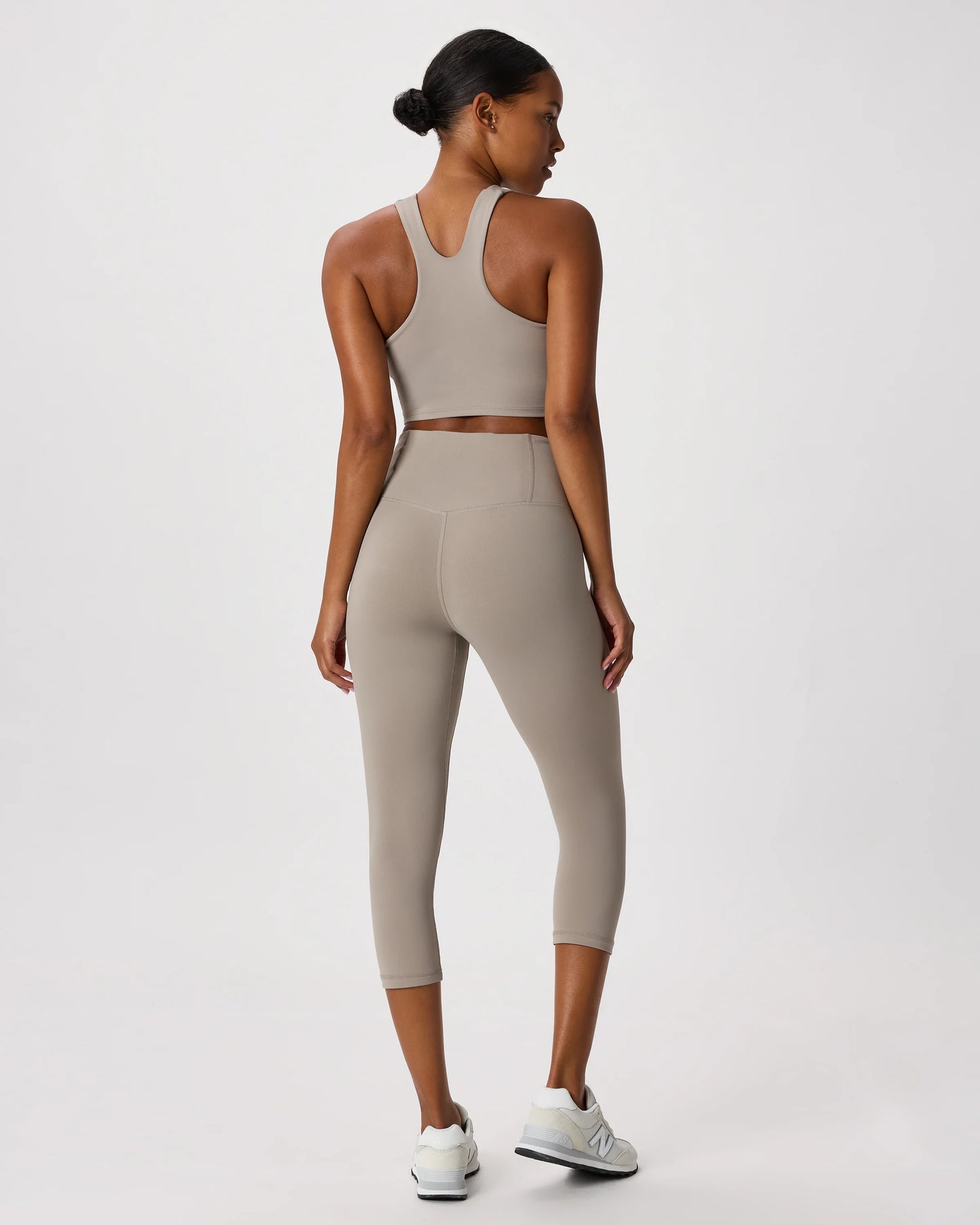 Ultra-Form High-Rise Capri - XS / Dark Coal