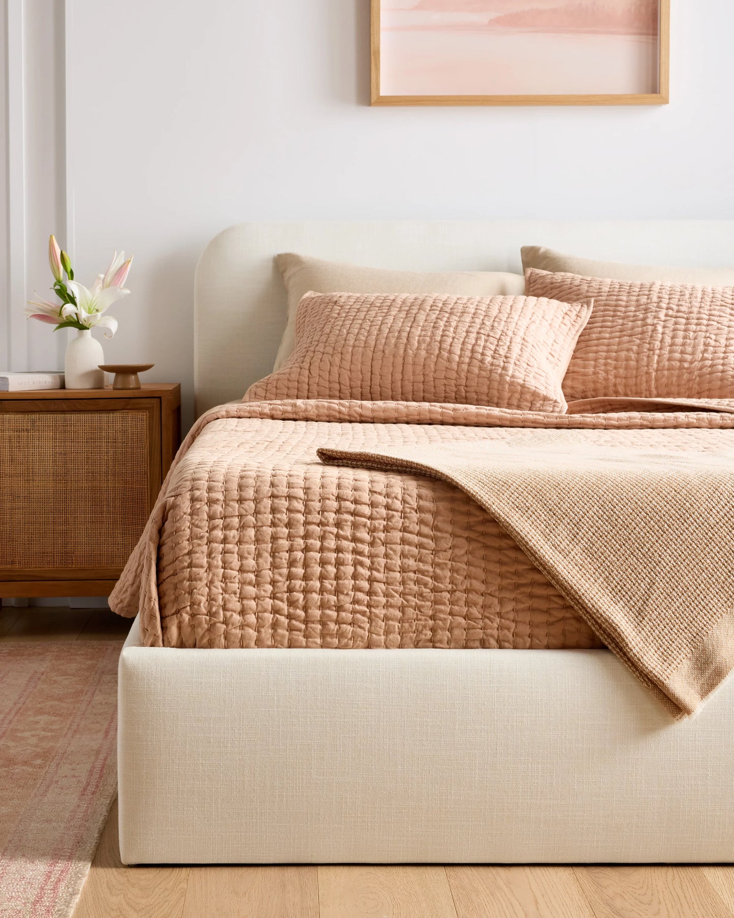 Curved Bed in Performance Linen - Full / Ivory