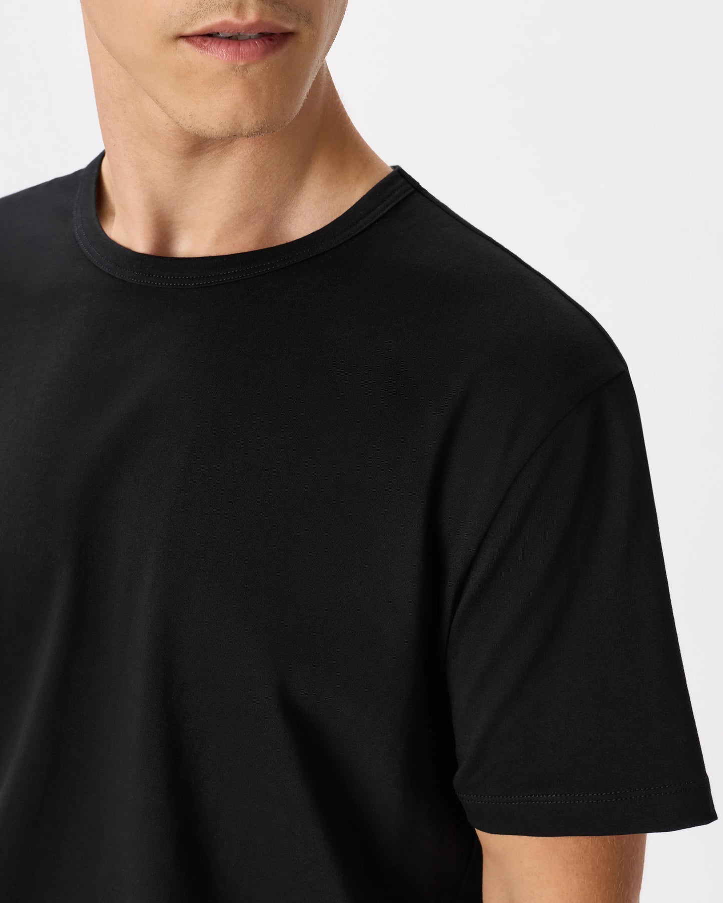 Japanese Lotus Tee - S / Black