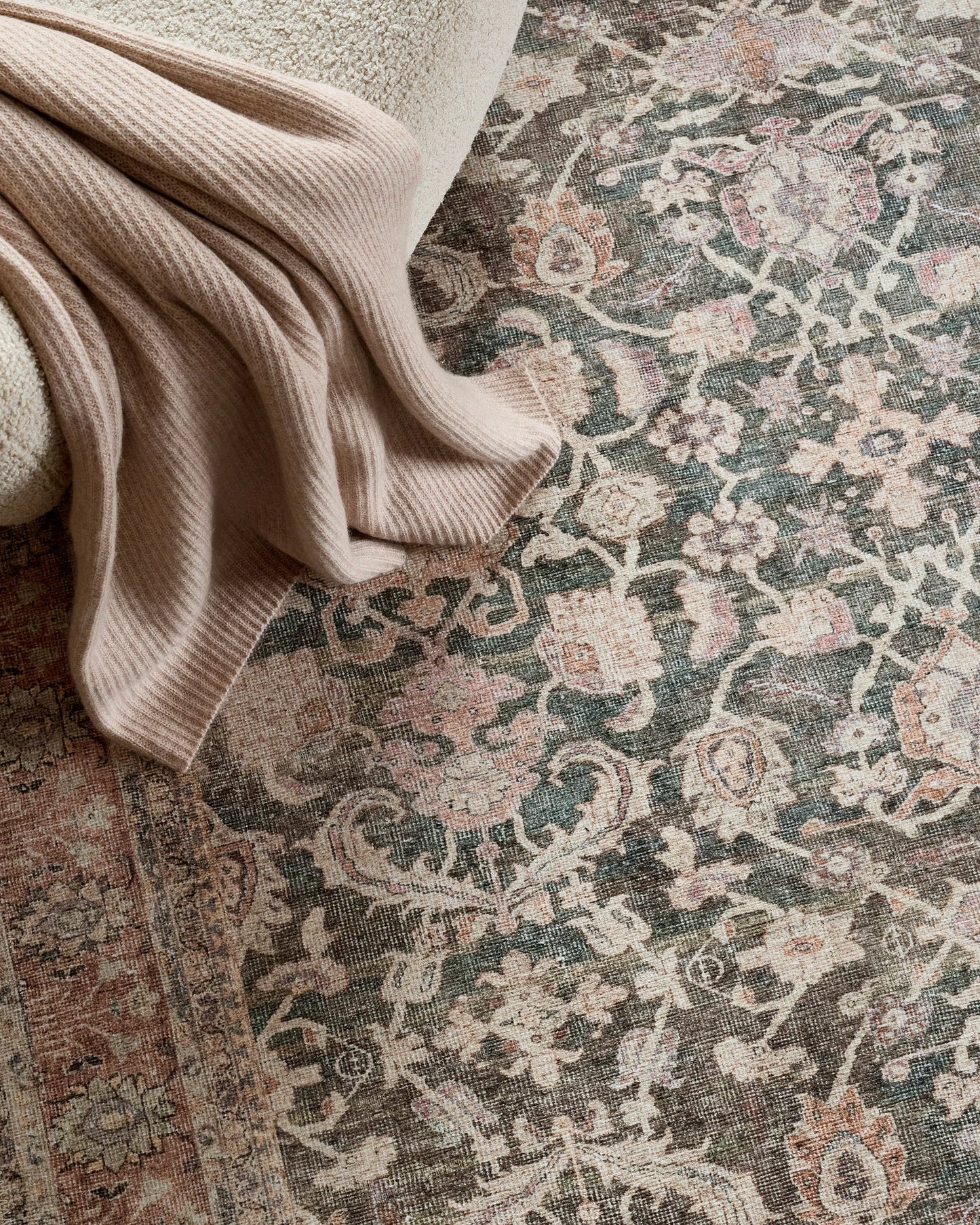 Verne Washable Rug - 3'9" x 5'6" / Green
