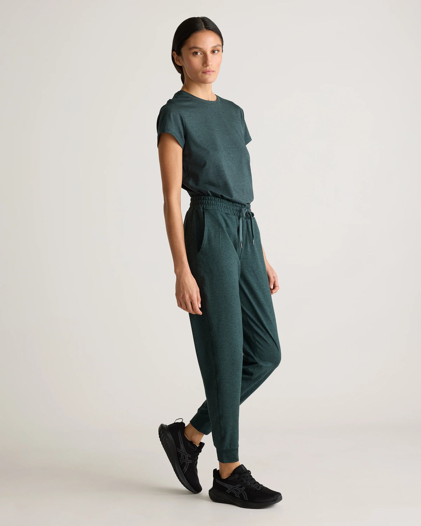 Flowknit Mid-Rise Joggers - XS / Black