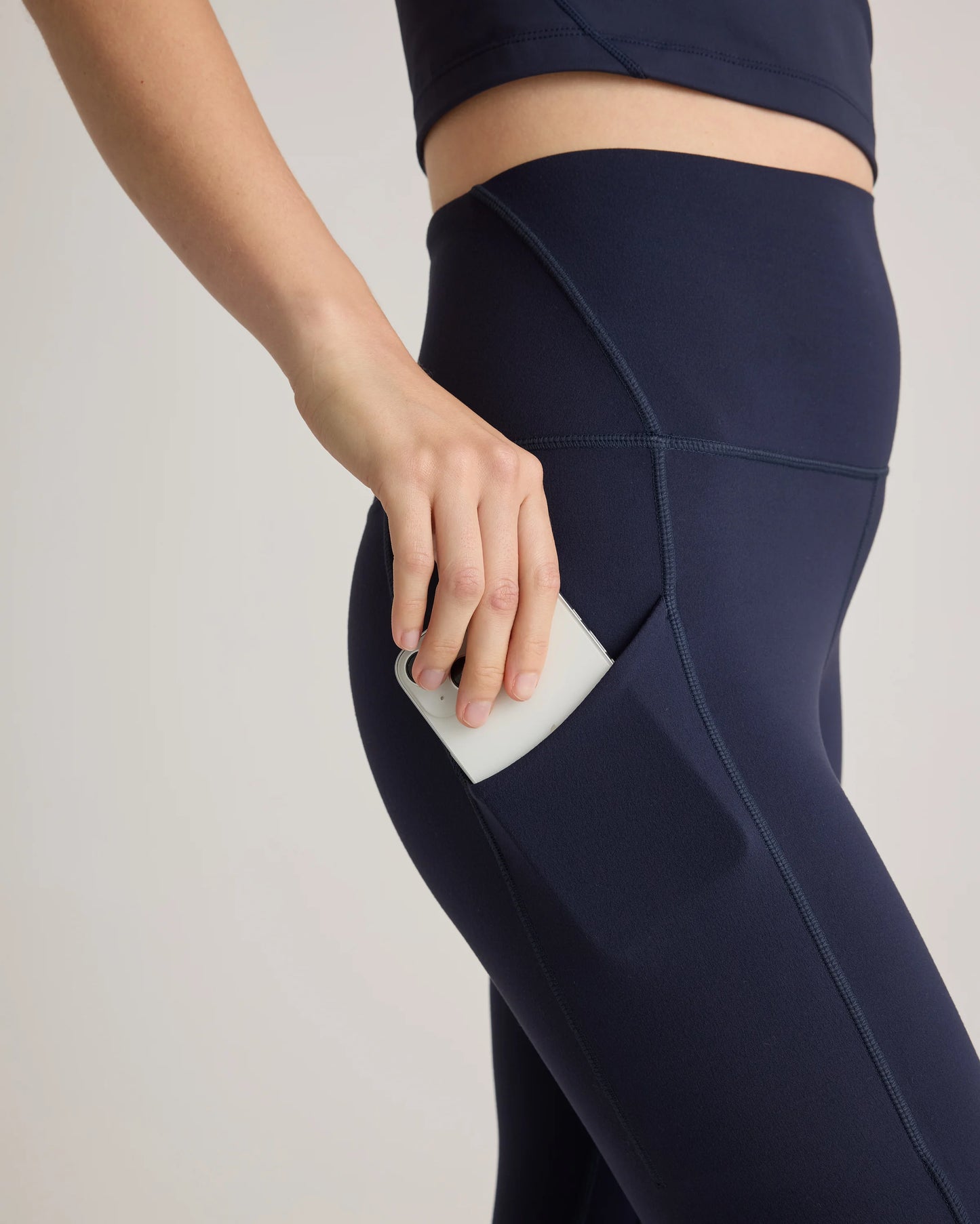 Ultra-Form High-Rise Pocket Legging - XS / Black