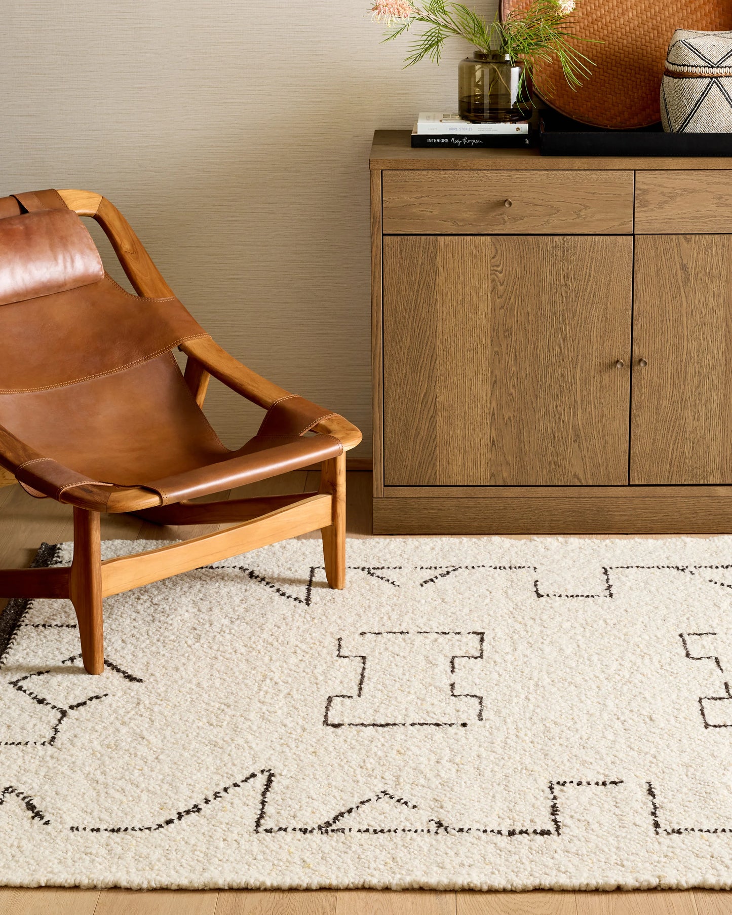 Saira Hand-Loomed Wool Rug - 5' x 8' / Charcoal